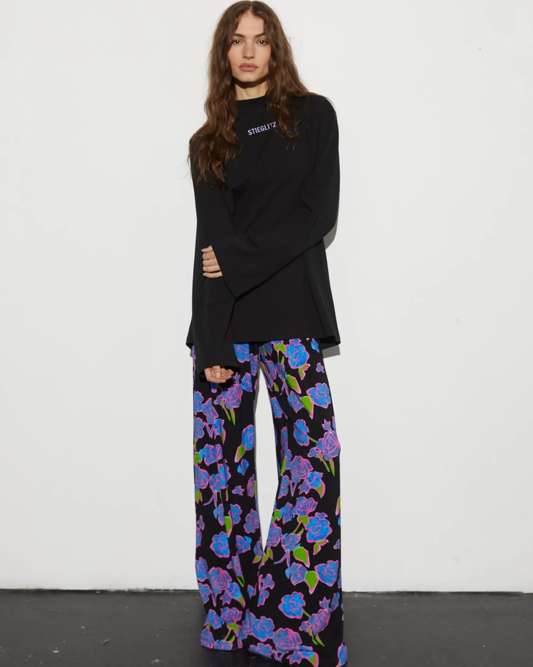 STIEGLITZ Leena Skate Longsleeve | Black^DAMES Longsleeves, Blouses & Pullis